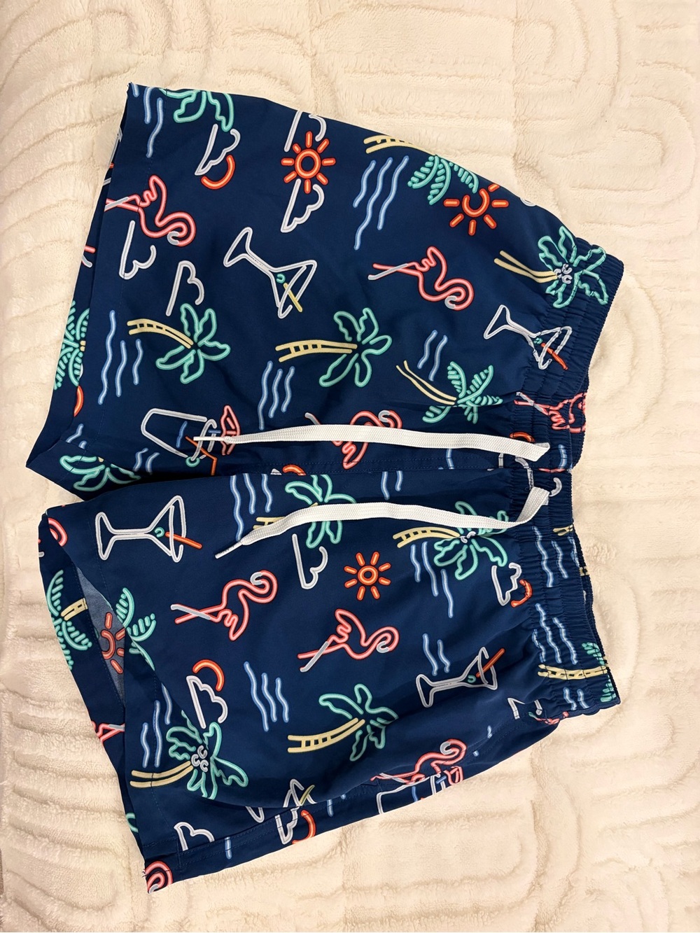 chubbies 5.5” Navy Tropical Neon Print Men’s Swim Trunks